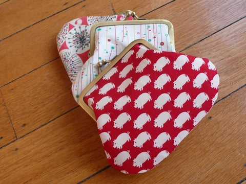 red piggy frame purse